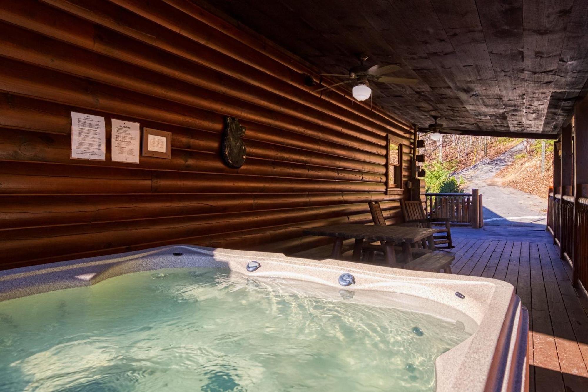 Heavenly Bear, Hot Tub, 1089 Of Free Attraction Tickets For Each Paid Day, Dollywood And More Sevierville Esterno foto