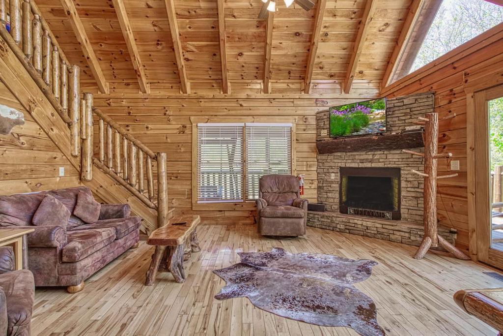 Heavenly Bear, Hot Tub, 1089 Of Free Attraction Tickets For Each Paid Day, Dollywood And More Sevierville Esterno foto