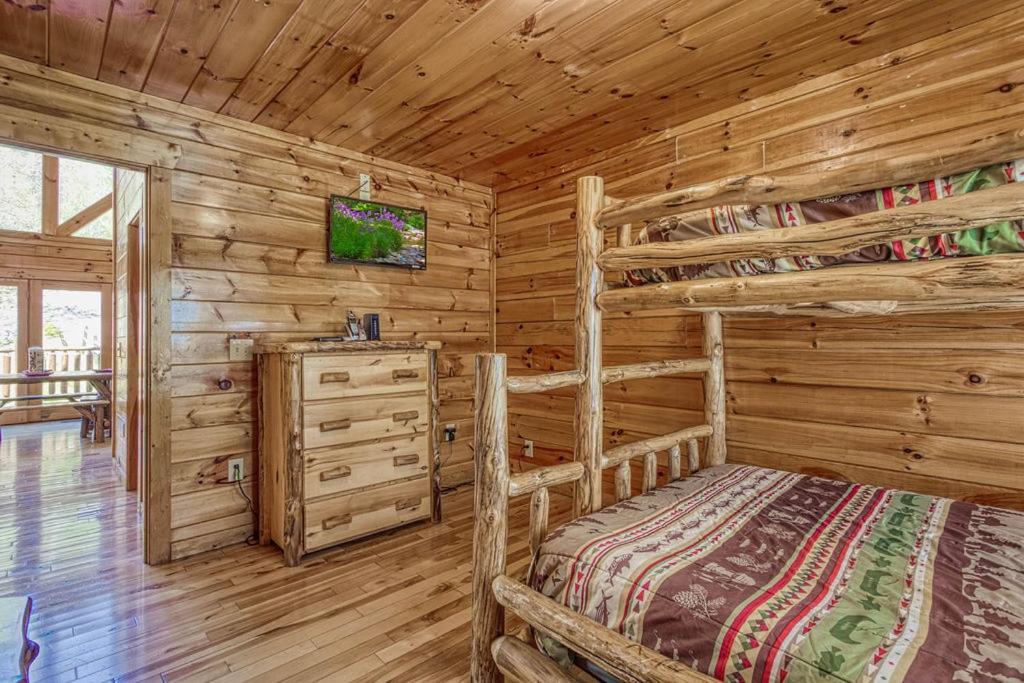 Heavenly Bear, Hot Tub, 1089 Of Free Attraction Tickets For Each Paid Day, Dollywood And More Sevierville Esterno foto